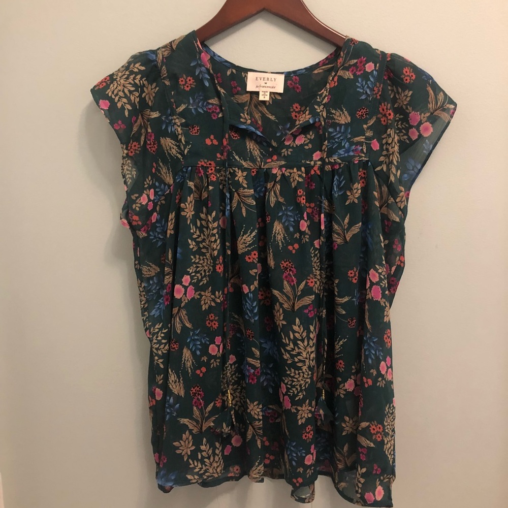 Francesca’s Flutter Sleeve Blouse